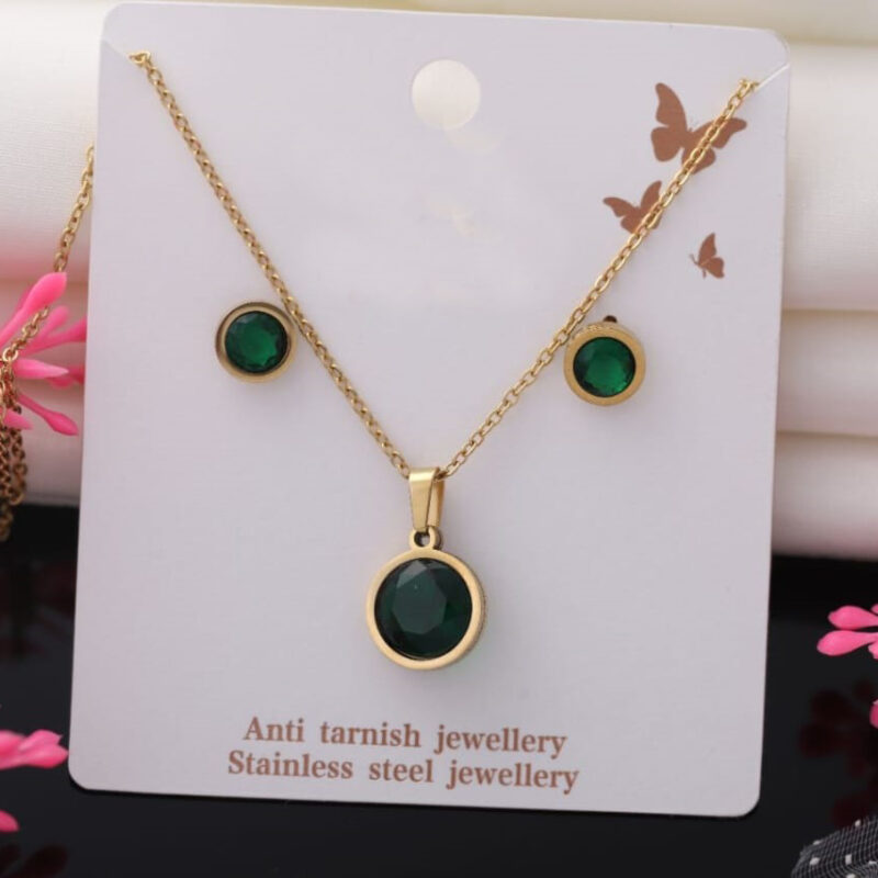 Green Stone Pendant with Earring Anti Tarnished Nacklace